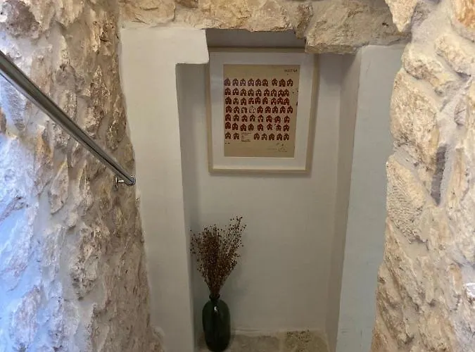 Casa Antica Pietra * 오스투니