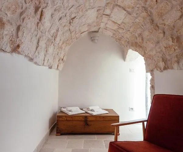 Casa Antica Pietra * 오스투니