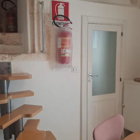 Casa Antica Pietra بيت للعطل